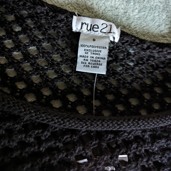 Rue21 Black Star Print Cropped Sweater 90s Vibe - Picture 3 of 7